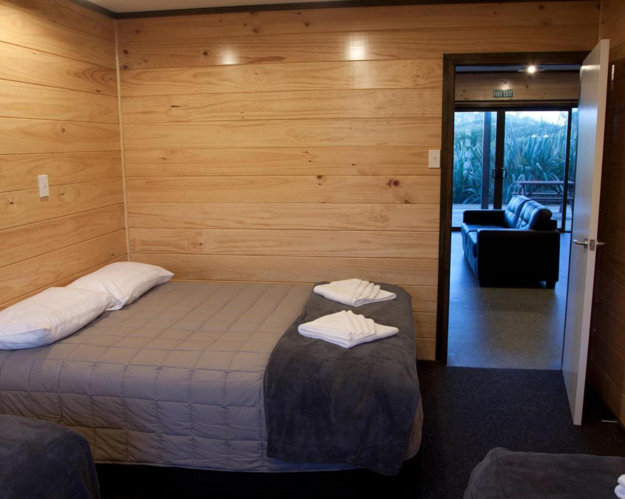 Greymouth Seaside Top 10 Holiday Park Kamer foto